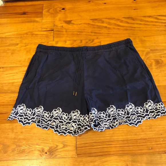 Draper James Navy Blue Eyelet Embroidered Shorts (Size: Large) - Picture 1 of 5